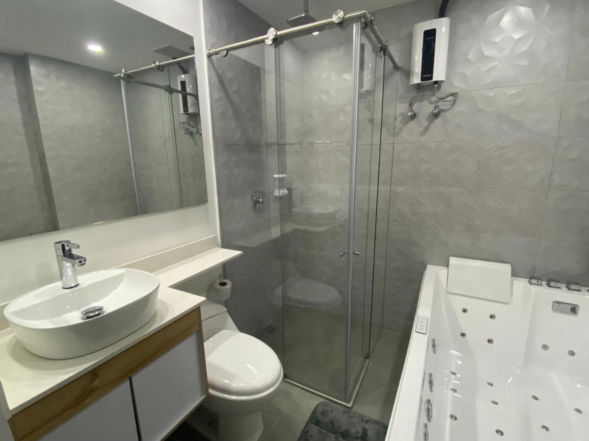 Apartasol Con Jacuzzi Santafe *